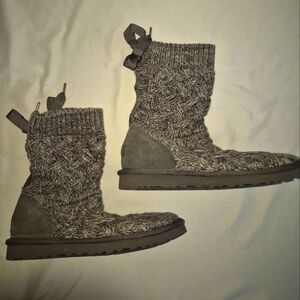 Ugg Grey Isla Sweater Boots Knit Lace Up Bow Size 8